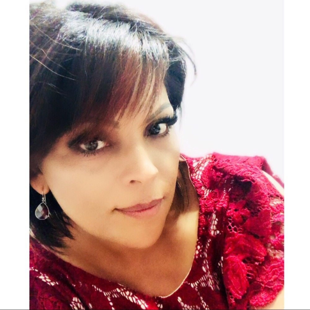 Meet your Posher, Maribel